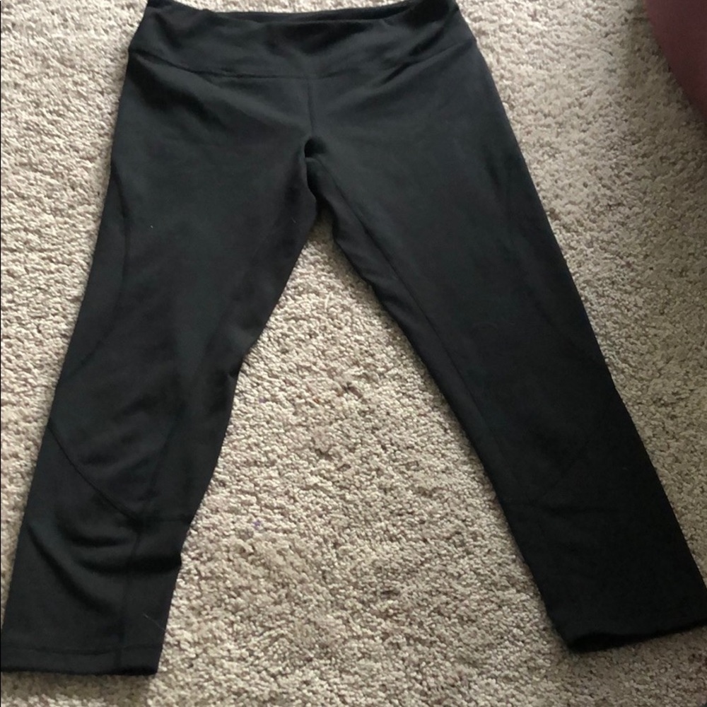 Black Zella Cropped Leggings size small